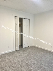 3 Beds | 2 Baths | Pet-Friendly |  On site laundry