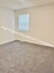 3 Beds | 2 Baths | Pet-Friendly |  On site laundry