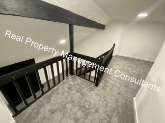 Harrisonville home 3 Beds | 2 Baths | Pet-Friendly | On site laundry
