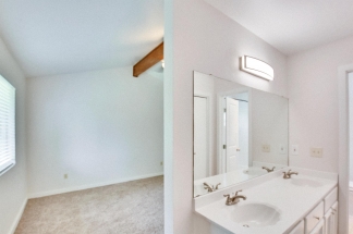 3109 Monument Dr - 2 PETS NO CATS - Red Team