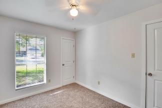 3109 Monument Dr - 2 PETS NO CATS - Red Team