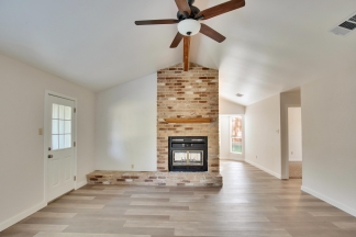 3109 Monument Dr - 2 PETS NO CATS - Red Team