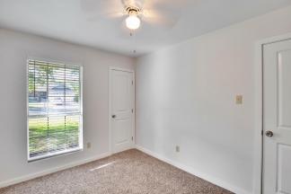 3109 Monument Dr - 2 PETS NO CATS - Red Team