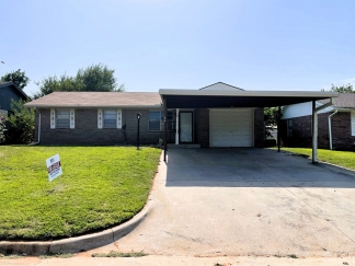 3 Bedroom Home In Mustang School District!