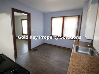 Updated 1 BR 1 BA Duplex Next to Convenience Store NO PETS (SECTION 8 APPROVED)