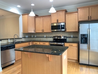 PRIME LOCATION, 3 Bedrooms Suites Apex TH Near HWY, Schools, Shops and Community Amenities!