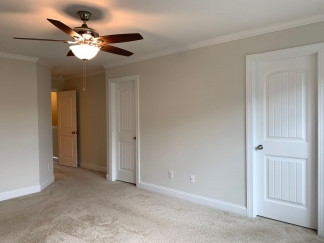 PRIME LOCATION, 3 Bedrooms Suites Apex TH Near HWY, Schools, Shops and Community Amenities!