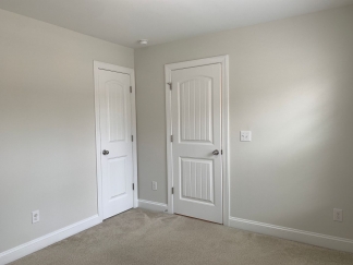 PRIME LOCATION, 3 Bedrooms Suites Apex TH Near HWY, Schools, Shops and Community Amenities!