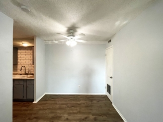 1 Bedroom Condo In Cedar Lakes Estates!! HALF OFF FIRST FULL MONTHS RENT!!