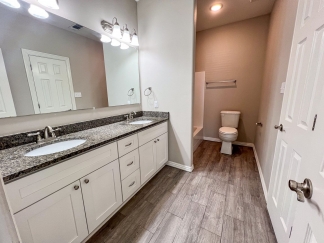 Beautiful 3 Bedroom/2 Bathroom Townhome in Chaffee Crossing **First Full Month's Rent FREE**