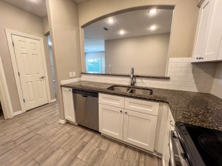 Beautiful 3 Bedroom/2 Bathroom Townhome in Chaffee Crossing **First Full Month's Rent FREE**