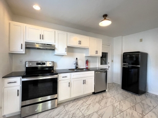 Charming 2 bedroom, 1 bathroom duplex located in the heart of Oklahoma City