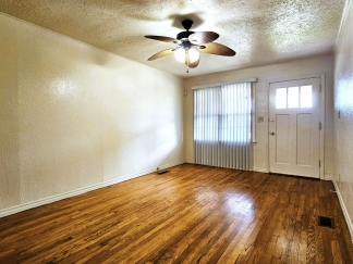 Lovely 2 Bedroom Home With A 1 Car Garage! $200 OFF FIRST FULL MONTHS RENT!!