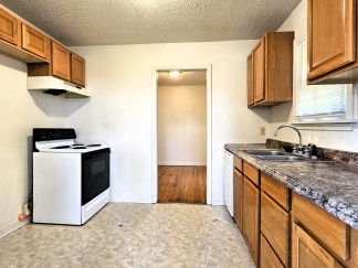 Lovely 2 Bedroom Home With A 1 Car Garage! $200 OFF FIRST FULL MONTHS RENT!!