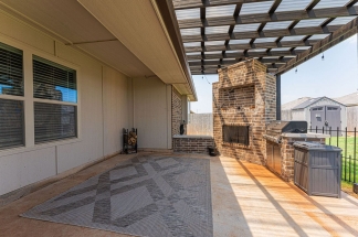 COOMING SOON! Beautiful 3BR Home with Open Floor Plan & Outdoor Fireplace