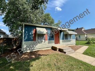 Charming, recently updated 2 bedroom, 1 bath!