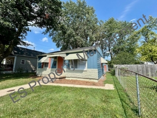 Charming, recently updated 2 bedroom, 1 bath!