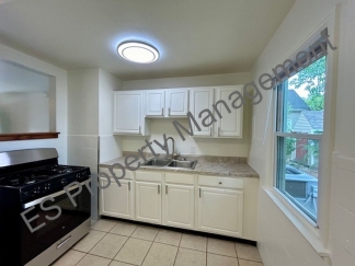 Charming, recently updated 2 bedroom, 1 bath!