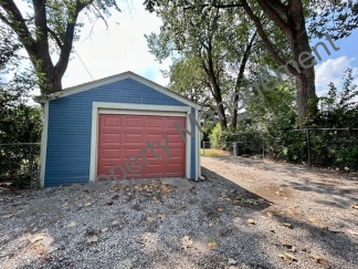 Charming, recently updated 2 bedroom, 1 bath!