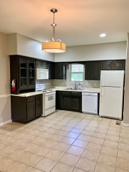 1 Bedroom Apartment in Bella Vista!