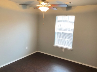 Nice 3 Bedroom Duplex in Alma *Coming Available Mid November*