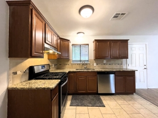 Charming 3 bed 1 bath home minutes away from OCCC!