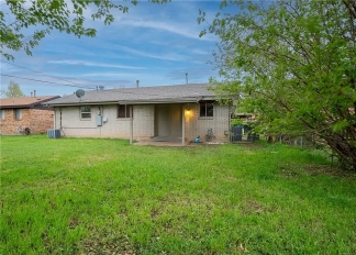 Charming 3 bed 1 bath home minutes away from OCCC!