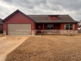 HALF OFF MOVE IN RENT! 3 Bed 2 Bath Stunning house in Pocola!!