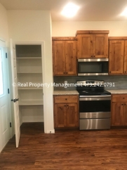 HALF OFF MOVE IN RENT! 3 Bed 2 Bath Stunning house in Pocola!!