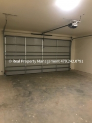 HALF OFF MOVE IN RENT! 3 Bed 2 Bath Stunning house in Pocola!!