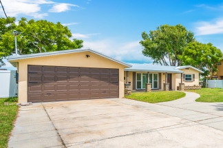 Beautiful waterfront home with gulf access!