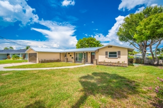 Beautiful waterfront home with gulf access!