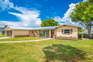 Beautiful waterfront home with gulf access!