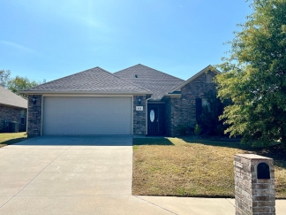 Beautiful 3 Bedroom Home in Southfield Heights Addition **ASK ABOUT MOVE IN SPECIAL!**