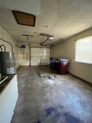 Cute 3 Bedroom/2 Bathroom Home For Rent! **Move In Special**