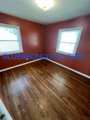 Beautiful house with nice hardwood floors throughout