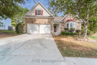 Charming 3-Bedroom Ranch in The Glen at Stewart Mills – Your Perfect Home Awaits!