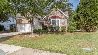 Charming 3-Bedroom Ranch in The Glen at Stewart Mills – Your Perfect Home Awaits!