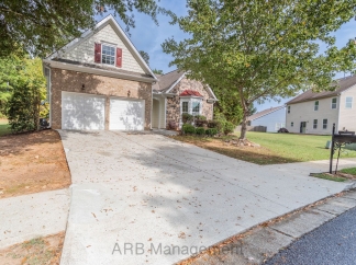 Charming 3-Bedroom Ranch in The Glen at Stewart Mills – Your Perfect Home Awaits!