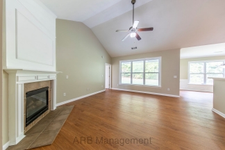Charming 3-Bedroom Ranch in The Glen at Stewart Mills – Your Perfect Home Awaits!