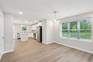 Stunning Newly Built 2 BR 2.5 BA Townhome in Beautiful Yorktown