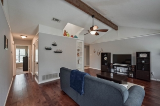 Affordable Corner lot home in Mansfield High District.