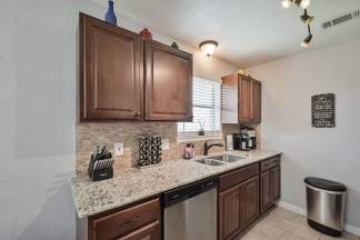 Affordable Corner lot home in Mansfield High District.
