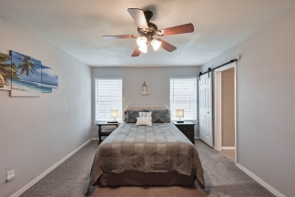 Affordable Corner lot home in Mansfield High District.