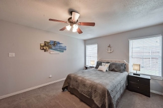Affordable Corner lot home in Mansfield High District.