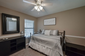 Affordable Corner lot home in Mansfield High District.