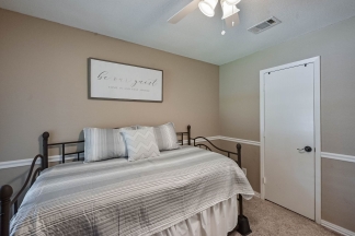 Affordable Corner lot home in Mansfield High District.