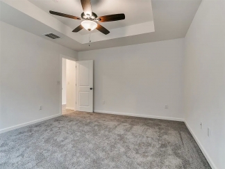 Stunning 3 bedroom 2 bath in Midwest City!