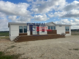 3 Bed / 2 Bath Farmhouse Styled Home – Move In Ready