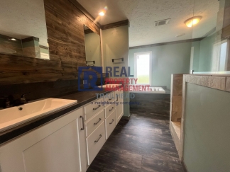 3 Bed / 2 Bath Farmhouse Styled Home – Move In Ready